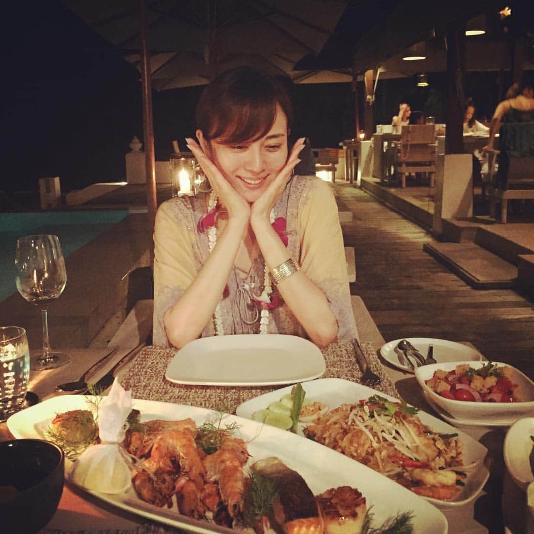 比嘉愛未さんのインスタグラム写真 - (比嘉愛未Instagram)「happy🍽💕 #Thailand #kosamui  #vacation」12月27日 12時34分 - higa_manami