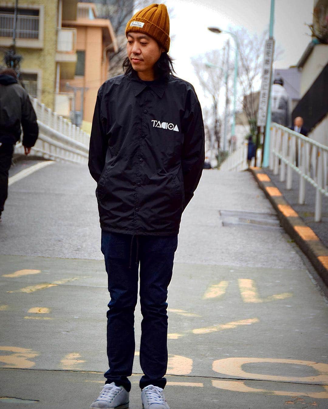 tacicaのインスタグラム：「tacica new official goods. coach jacket "superordinary"  小西着用サイズ:L 身長:178cm  tacica OFFICIAL GOODS STORE http://www.sonymusicshop.jp/goods/tacica/」