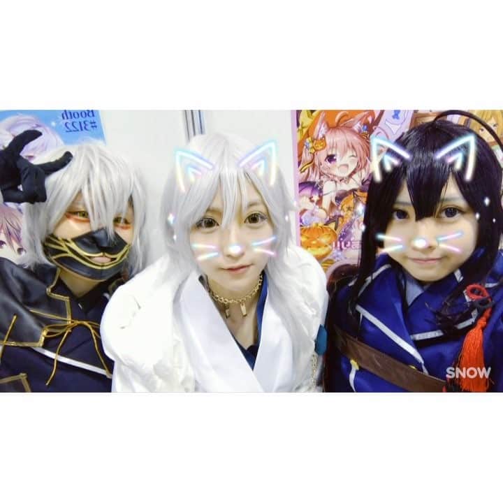 れみぱんのインスタグラム：「コミケってきたよ🙌🏻✨ #コミケ #c91 #コスプレ #刀剣乱舞 #鶴丸国永 #鳴狐 #鯰藤四郎 #男装 #cosplay #cosplayers #movie #japan #anime #animeworld」