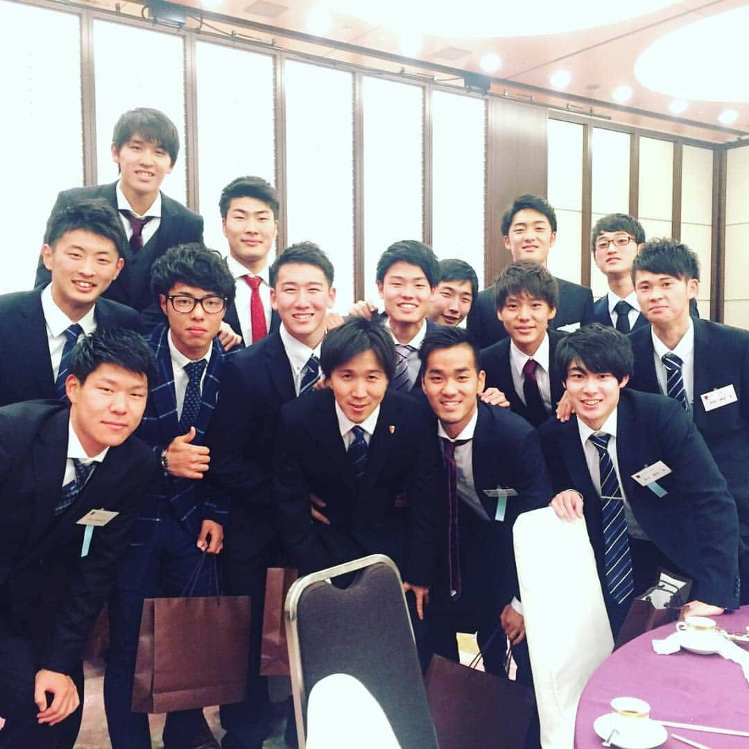 荻野広大さんのインスタグラム写真 - (荻野広大Instagram)「ジュニアユース、ユース仲間と郡さん！」12月29日 23時04分 - k0ta0502