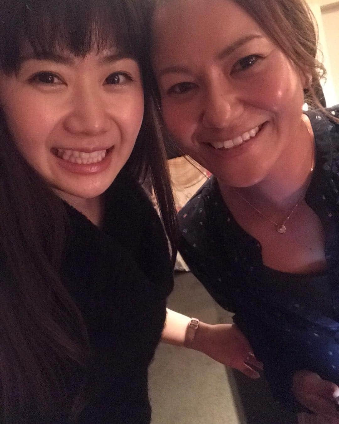 宮里藍さんのインスタグラム写真 - (宮里藍Instagram)「With #aifukuhara the other day♡♡♡ It was so good to see you!! Such a inspiring girl... I had a blast!!!!! #sheisamazing #socute #rio2016 #bronzemedalist #AiandAi 愛ちゃんと再会！！！あっという間に綺麗で大人の女性になった愛ちゃん。性格も本当に可愛くて、非の打ち所がないのが欠点かも。笑  幸せオーラ満載でキラキラでした♡ 沢山のおめでとうを込めて…❤️ #福原愛 #藍愛会 #楽しすぎたー #素敵オーラ ##あやからせて頂きたい #ありがとう☺️」12月30日 19時18分 - ai_miyazato