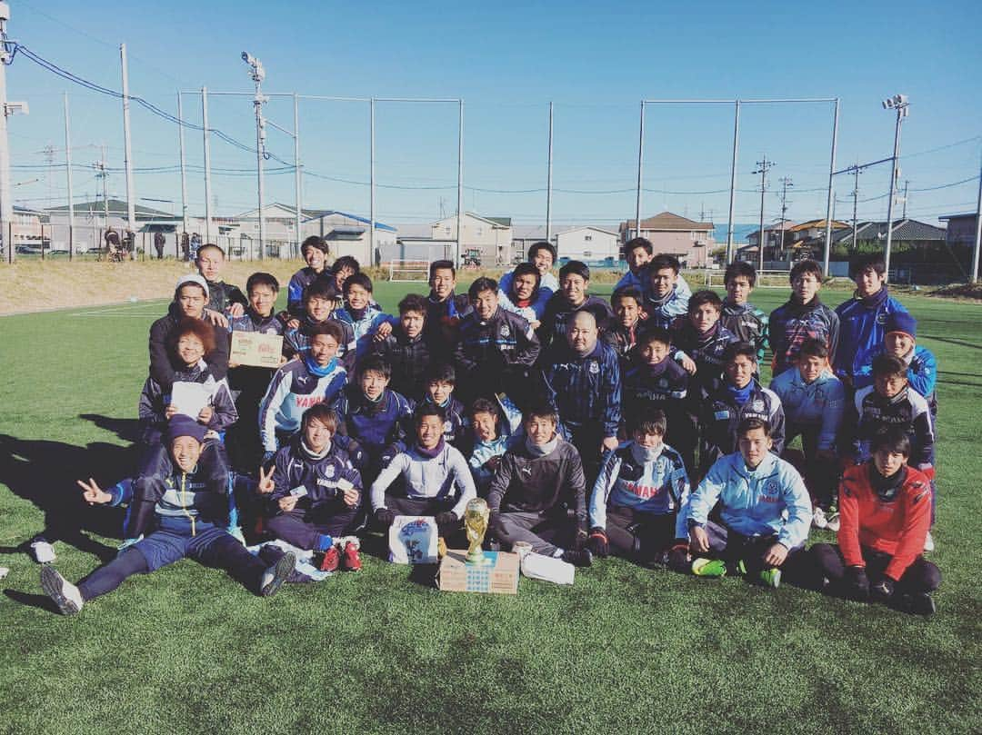 上原力也さんのインスタグラム写真 - (上原力也Instagram)「毎年恒例のフットサル大会🏆 #ジュビロユース#ob#デコの活躍#まさかの優勝  #みんな久々#楽しかった#仁インフル#欠席 #俊介怪我しなくてよかった」12月30日 19時18分 - riki_0825