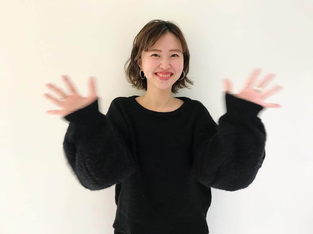 Moeka Horisakiのインスタグラム：「. ブログにも書きましたが 2017/1/15(sun)をもって、 Kastaneを卒業することになりました。 . 約５年、Kastaneを通して たくさんの人に出会えたこと、 すごく嬉しくて感謝してます。 . 書きたいことがたくさんですが、 お伝えしたいことはひとつです。 ありがとうございます。 感謝の気持ちでいっぱいです！！ . 最後に１月の出勤日を書かせて頂きます。 お時間がございましたら、 ぜひご挨拶させて下さい！ . . １月の出勤日 【オープン〜クローズ】 １／２、３、４ . 【１１:３０〜２１:００】 １／５ . 【１０:００〜１９:３０ 】 １／７、８、１０、１２、１３、１５ . #Kastane #たくさんのお客様と出会えたこと宝物 #お客様と過ごす時間とっても楽しいです #最後まで私らしく楽しく #良いお年を#thankshappylove」