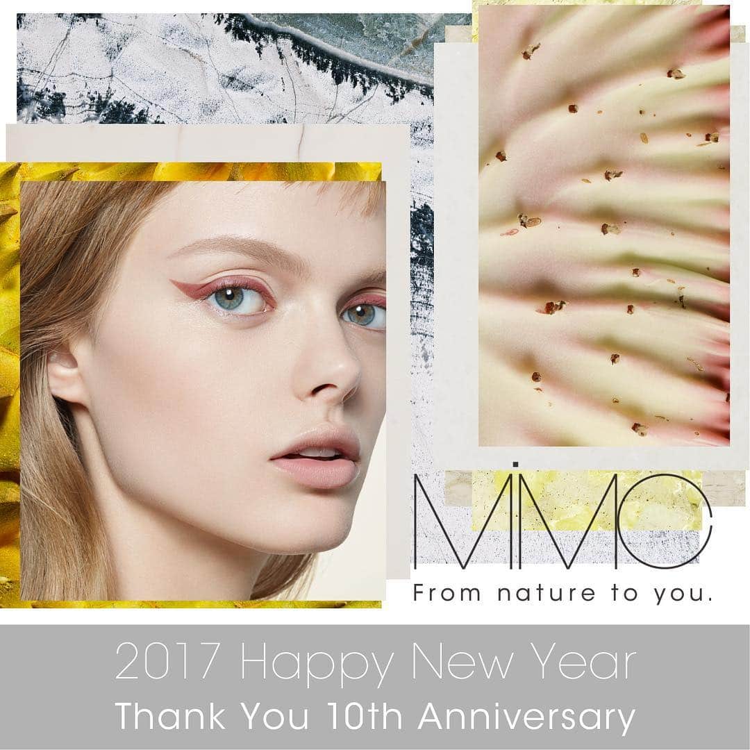 MiMCさんのインスタグラム写真 - (MiMCInstagram)「あけましておめでとうございます🐔❣️🐔🎉✨✨ 今年でMIMCは10年目を迎えることになります😌✨✨ . . これもひとえに皆様のご愛顧の賜物とスタッフ一同心より感謝申し上げます。ありがとうございました。 . . 今年も皆様に喜んで頂けるような商品を作ってまいりますので、2017年もMiMCをどうぞよろしくお願いいたします🎍✨✨ 皆様にとってHappyな一年でありますように🌈✨✨ . . #MiMC #エムアイエムシー #cosme #ナチュラルコスメ #オーガニックコスメ#恋コスメ#開運コスメ#makeup#beauty#高島屋#タカシマヤ#コスメキッチン#cosmekitchen#乾燥肌#肌荒れ#敏感肌#肌悩み#エイジングケア#シワ#しわ#シミ#しみ#たるみ#ニキビ#アトピー#大人肌#年齢肌#石けんオフ#石けんで落とせるコスメ」1月1日 0時04分 - mimc_natural