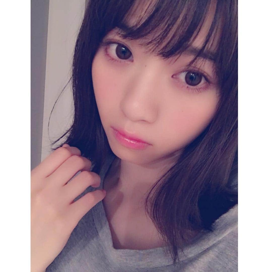 乃木坂46 のぎのぎのインスタグラム：「⊿⊿⊿ 1年ありがとうございました😊 のんびりテレビ見てます〜 みなさんたくさん投稿してくださいね😊 . 自分はこれで2016年最後の投稿です☺️ ほんとにありがとうございました✨ #乃木坂46#nogizaka46 #西野七瀬#なぁちゃん#ななせまる #アイドル#モデル#可愛い#笑顔#女優 #idol#model#kawaii#cute#girl#smile #japan#japanese#japanesegirl #20161231」