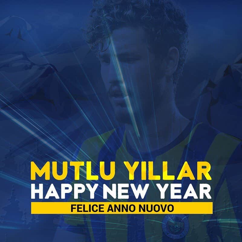 サリフ・ウチャンのインスタグラム：「Mutlu Yıllar!  Felice anno nuovo! #2017」