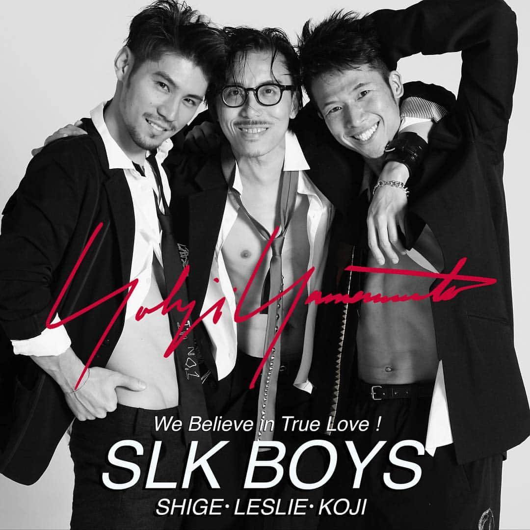 レスリー・キーさんのインスタグラム写真 - (レスリー・キーInstagram)「SLK BOYS  WE BELIEVE IN TRUE LOVE !  We are a team of 3 boys (Shige・Leslie・Koji) established on 25 December 2016  the artist - SHIGEKI MATSUMOTO  the photographer - LESLIE KEE  the boss - KOJI SUZUKI  @nexadventure @koozzzii @lesliekeesuper @yohjiyamamoto.tokyo @yohjiyamamotoofficial #slkboys #lesliekee #yohjiyamamoto #fashion #bestfriends #truelove」1月1日 10時51分 - lesliekeesuper