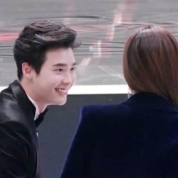 ハン・ヒョジュさんのインスタグラム写真 - (ハン・ヒョジュInstagram)「<#2016mbcdramaawards> #한효주 #이종석 #더블유 #jongjoocouple #leejongsuk #hanhyojoo #wtwoworlds #honeycouple #w #jongjoo #kangchul #ohyeonjoo #mbcdramaawards #mbc」1月3日 0時58分 - hanhyojooworld