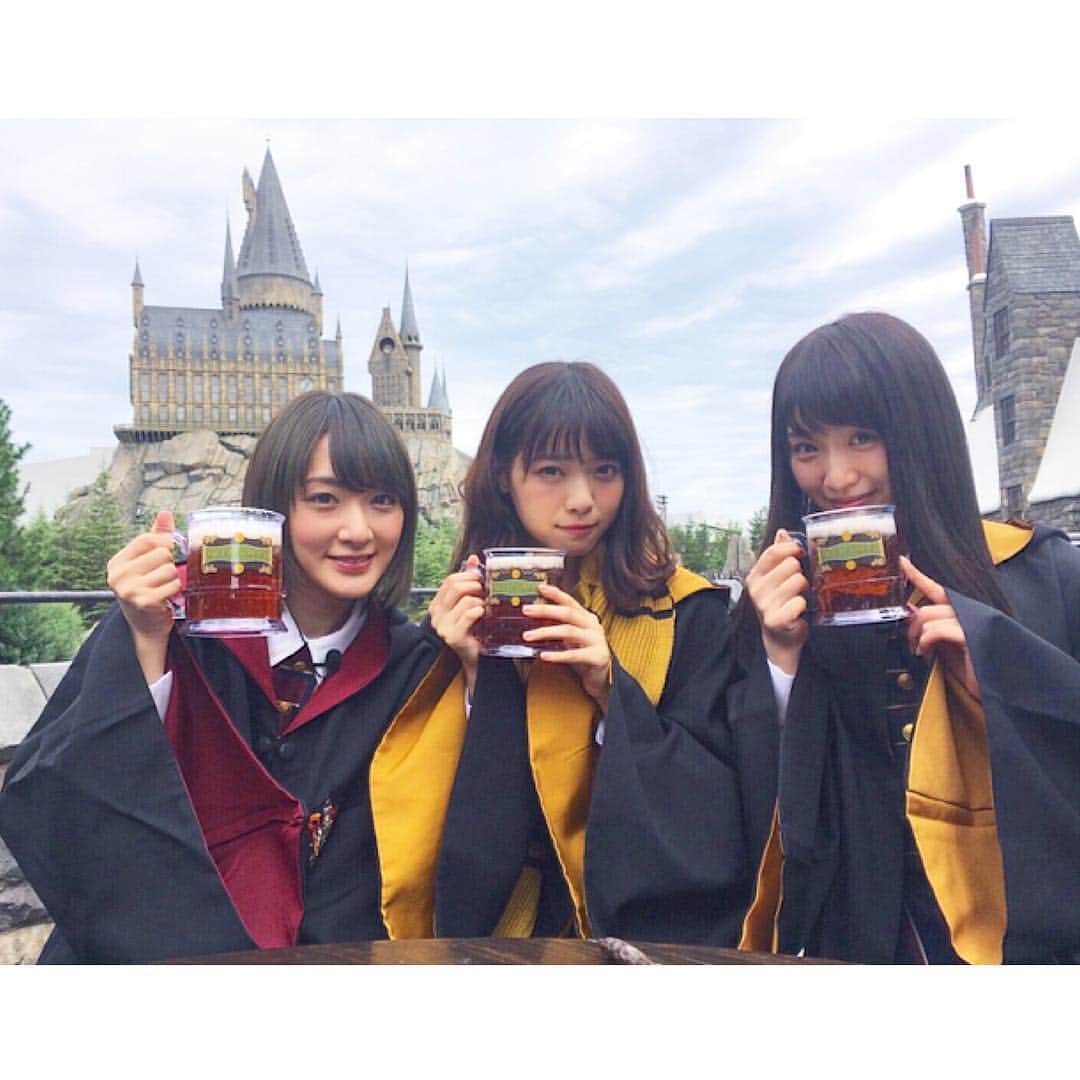 のインスタグラム：「⊿⊿⊿ ユニバライブ近づくにつれて 当たらんかったのが悔しくなってくる😭 関西の人たくさん集まるのに😭近いのに😭 なぁちゃんの野望が叶う瞬間やのに😭 #乃木坂46#nogizaka46#USJ#ユニバ #西野七瀬#生駒里奈#高山一実 #アイドル#モデル#可愛い#笑顔#女優 #idol#model#kawaii#cute#girl#smile #japan#japanese#japanesegirl #20170103」