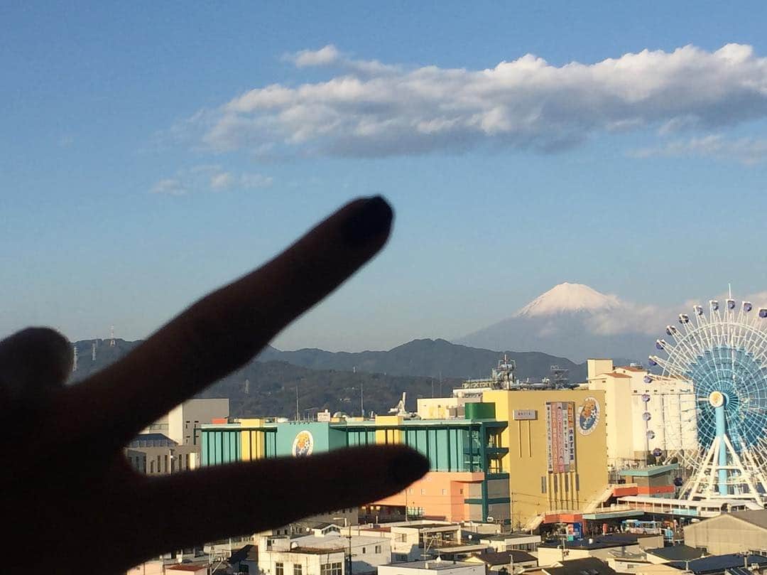 指出瑞貴さんのインスタグラム写真 - (指出瑞貴Instagram)「#お正月 #富士山 #좋은날씨 🗻🗻🗻🌞✨💓」1月3日 18時13分 - sashidemizuki