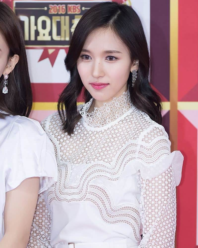 ミナのインスタグラム：「161229| Mina - 2016 KBS Gayo Daechukjae Red Carpet」