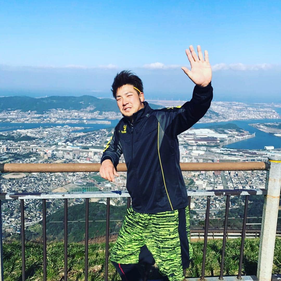 香月一也さんのインスタグラム写真 - (香月一也Instagram)「今年もよろしくお願いします‼️ 今日山のぼりして来た‼️」1月3日 20時37分 - kazuyaya0416