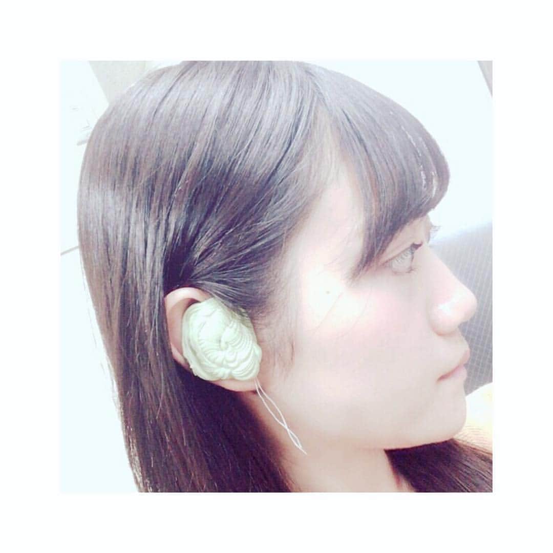 小倉唯さんのインスタグラム写真 - (小倉唯Instagram)「newイヤモニを作るために、耳の型取りをしてきました👂5、6年ぶりの型取りだったよ〜🙆🏻✨ 完成が楽しみです😋！#new #イヤモニ #型取り #👂」1月29日 23時38分 - yui_ogura_official