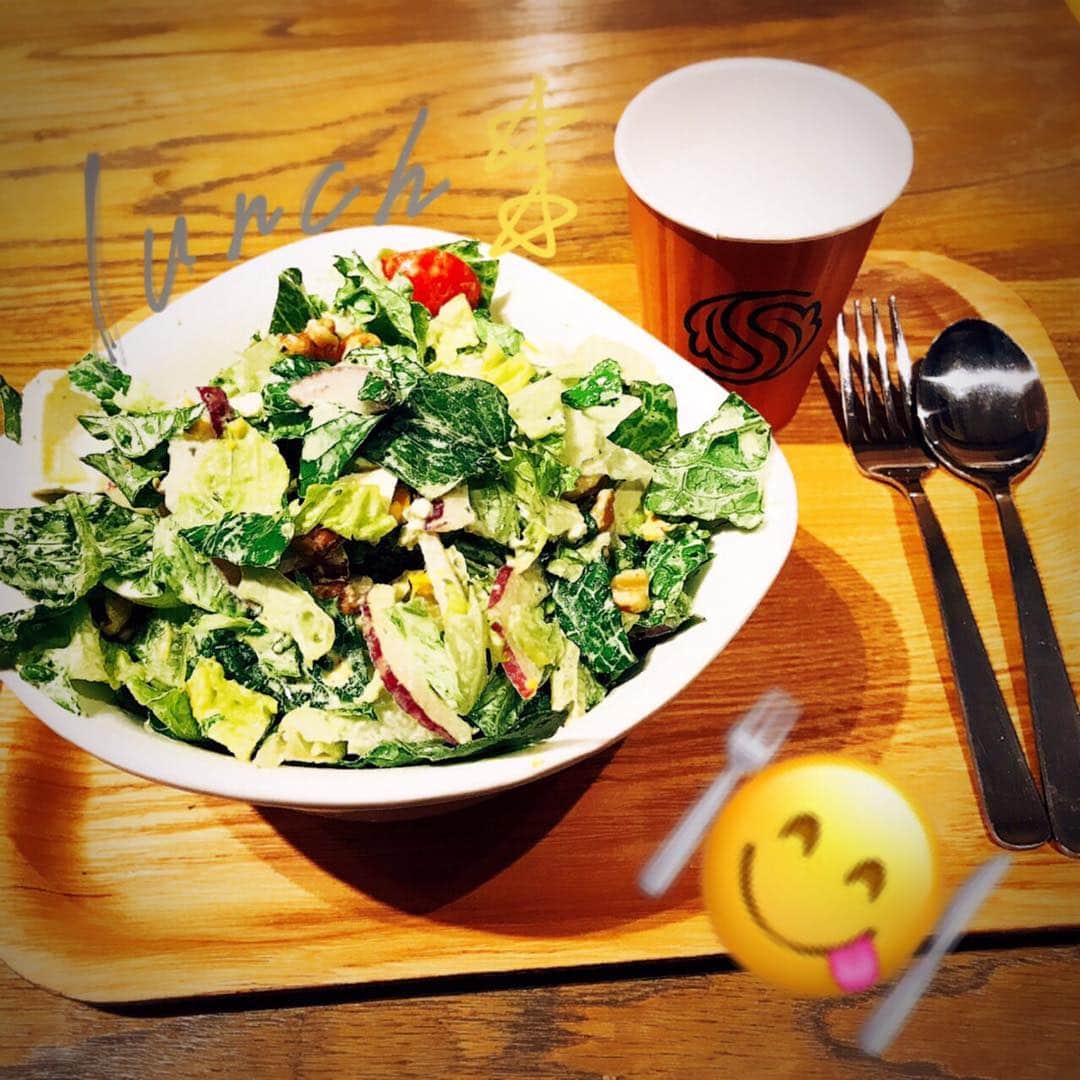 松野莉奈さんのインスタグラム写真 - (松野莉奈Instagram)「salad🥗 ・ ・ #salad #saladstop! #今日のお昼 🍽 #yummy 😋 #lunch」1月30日 17時01分 - matsunorina_official