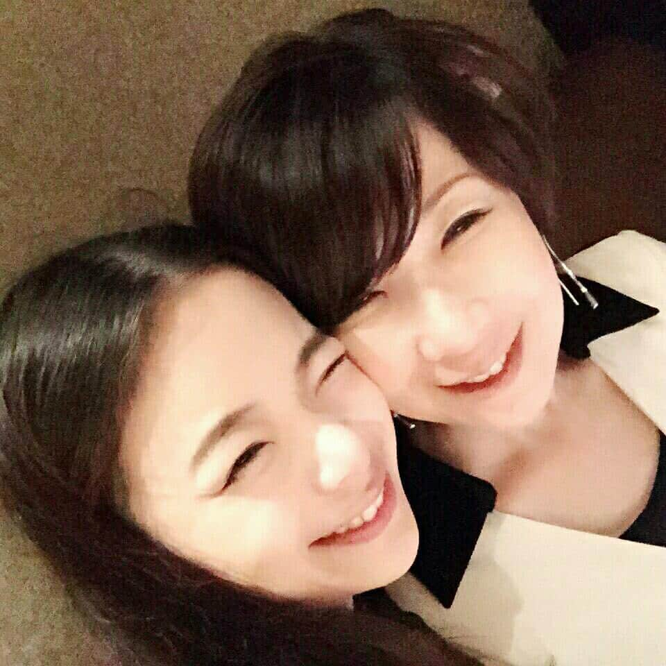 伊藤蘭さんのインスタグラム写真 - (伊藤蘭Instagram)「趣里との2ショット📷 二人ともゴマちゃん顔…と言われました😆 #親子 #母娘 #ツーショット #ゴマちゃん #しゅり #趣里 #伊藤蘭」1月30日 18時04分 - ranito_official