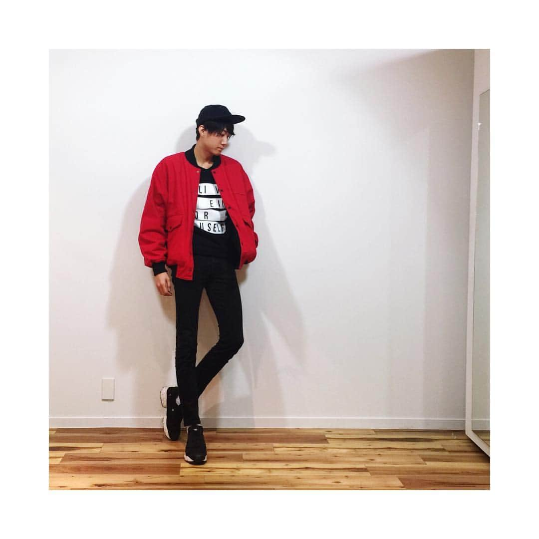 小坂涼太郎さんのインスタグラム写真 - (小坂涼太郎Instagram)「今日の私服だよおおおん。 cap➭#supreme outer➭#LT_TOKYO sweat➭#zara pants➭#EDWIN shoes➭#Reebok」2月1日 19時51分 - ryotaro_kosaka