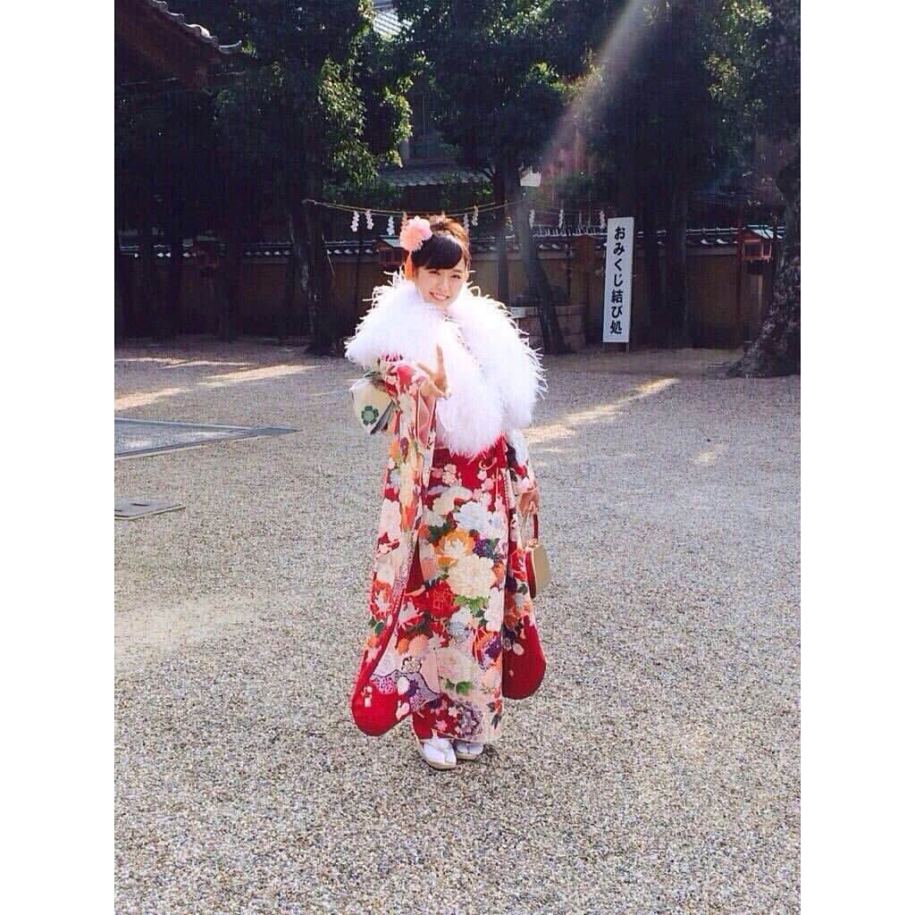 のインスタグラム：「新成人の皆様、おめでとうございます！ 貴重な２０歳、大切に過ごしてくださいね。 一度の人生、たくさん思い出が出来るといいですね♪ なつかしい。。」