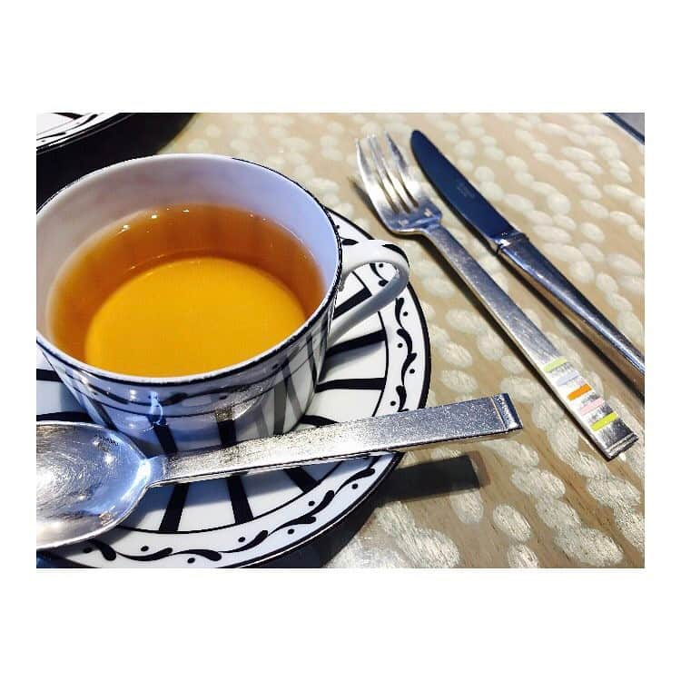 佐野ひなこさんのインスタグラム写真 - (佐野ひなこInstagram)「teatime #Dior」1月9日 16時30分 - hinako_sano