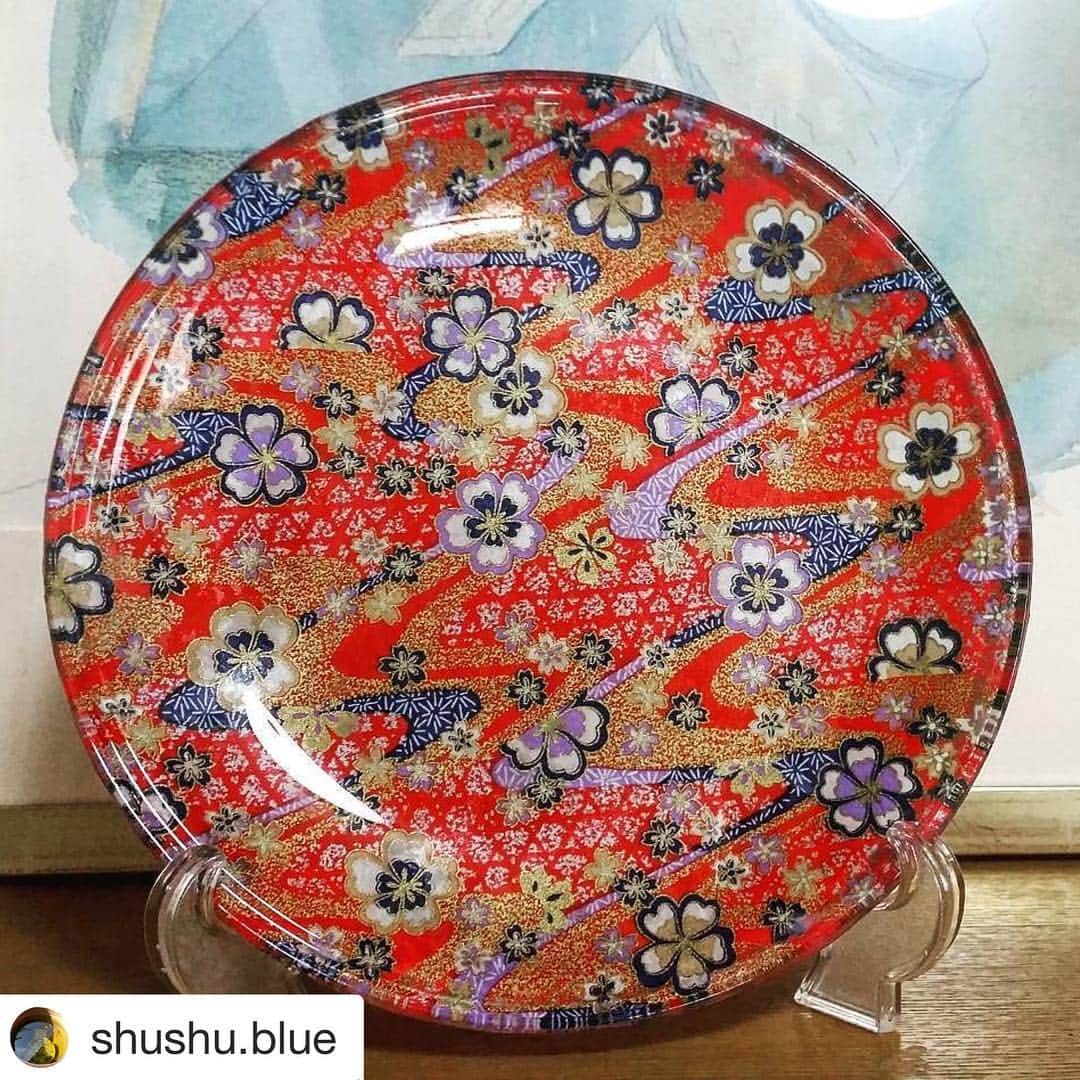 伝統工芸応援プロジェクトのインスタグラム：「@shushu.blue さん #友禅和紙 #友禅#和紙 #デコパージュ #伝統工芸 #伝統#工芸 #伝統文化#文化 #新年一発目  #japanstyle  #instalike  #instagood  #instagram  #hasecraftでみんなの伝統工芸の写真をシェアしよう . . 大変遅ればせながら、明けましておめでとうございます。 . 今年は、より一層多くの方に伝統工芸の良さを広めていけるように精進していきます。 . よろしくお願いいたします！」