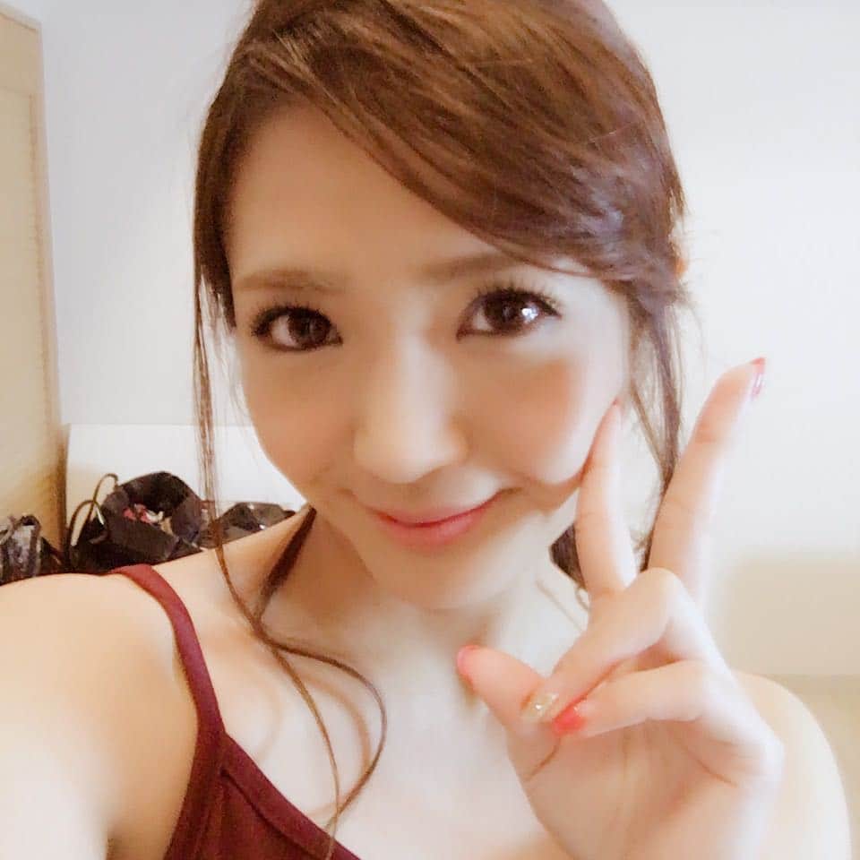 青山はなのインスタグラム：「#お仕事」