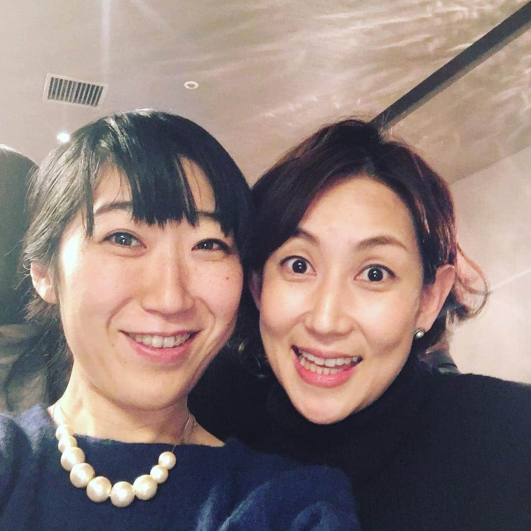 大宮エリーさんのインスタグラム写真 - (大宮エリーInstagram)「あゆさん。 いつも楽しいレディー。 頭もよく、明るくて 憧れます！ #Nスタ #大宮エリー #山内あゆ」1月10日 18時31分 - ellie_omiya