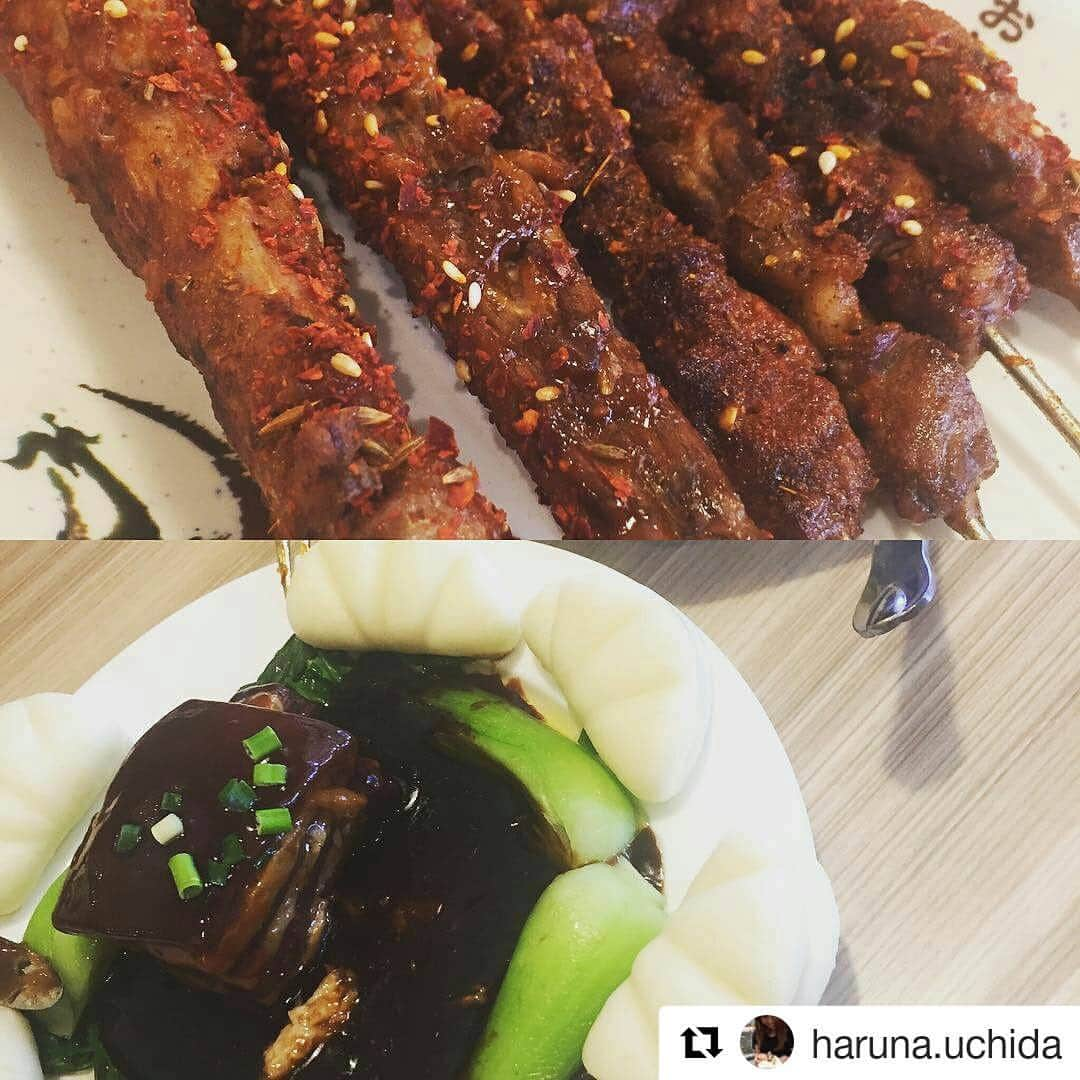 楽楽屋 中華 新橋 池袋のインスタグラム：「ラム安くて美味しいです♥♥ #Repost @haruna.uchida with @repostapp ・ ・ ・ 昼過ぎに食べたのにまだお腹空かない(=ﾟωﾟ)ﾉ #池袋 #楽楽屋 #ラム」