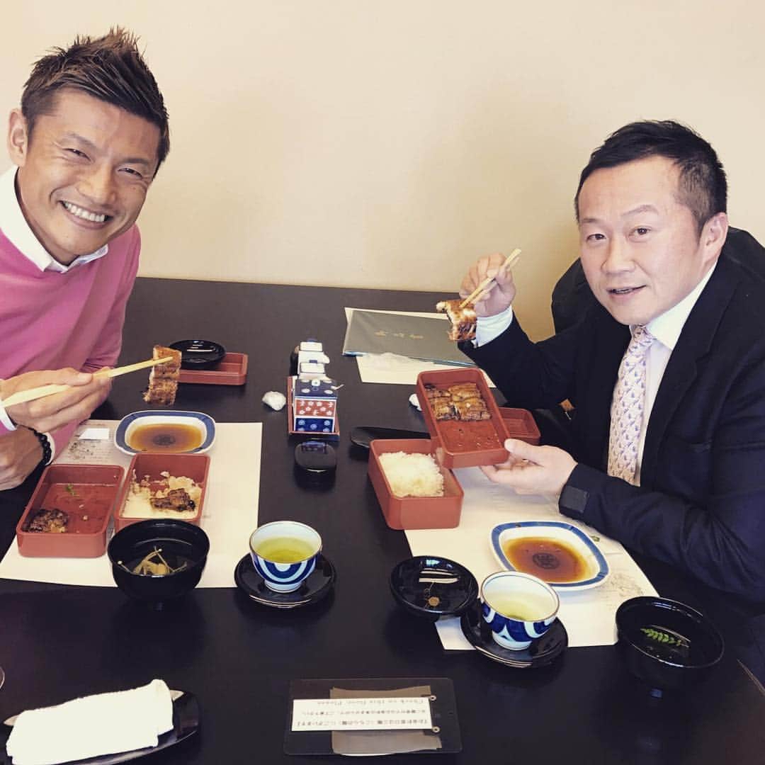 播戸竜二のグルメインスタ