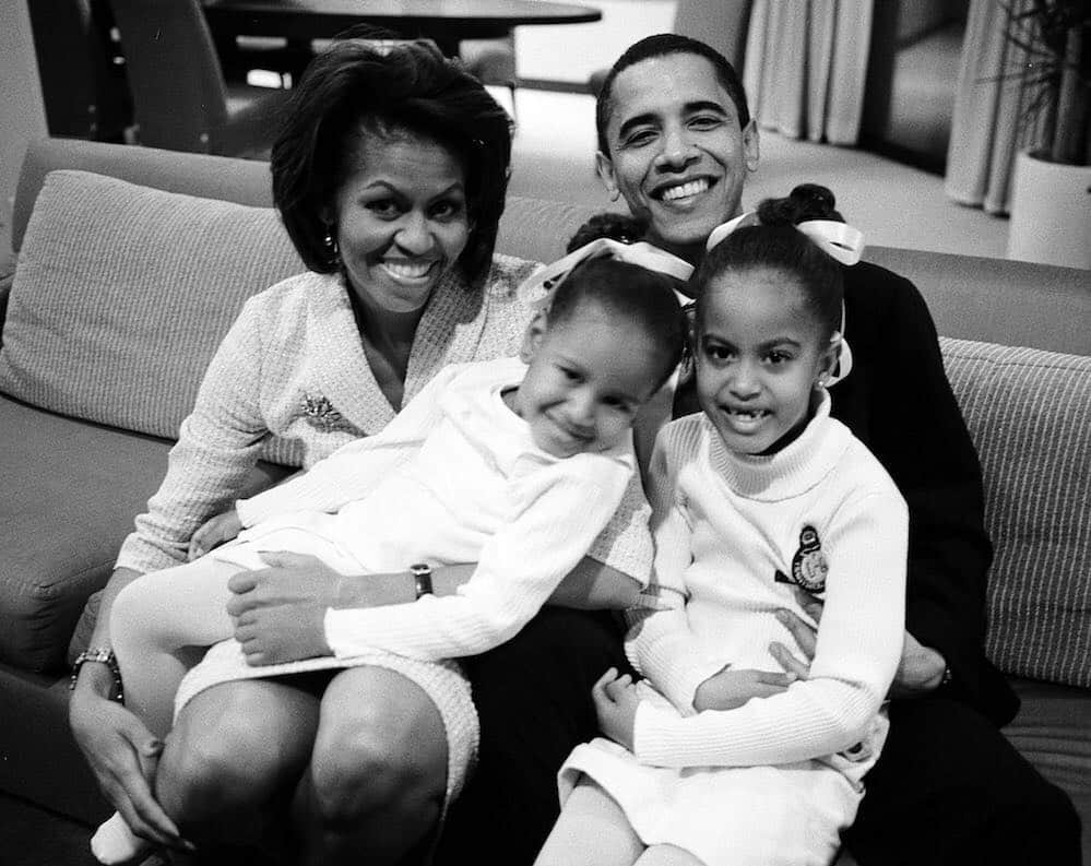ミシェル・オバマのインスタグラム：「So proud of POTUS and all that we've accomplished together. What an incredible journey filled with remarkable people. I love you Barack. -mo‎‎」
