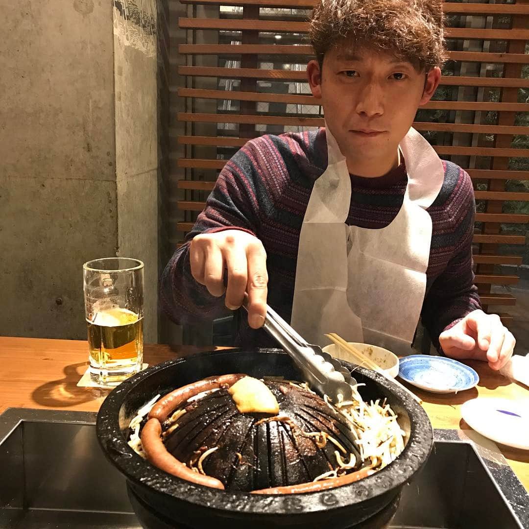 野村祐輔のインスタグラム：「今日は後輩とジンギスカン(^^)」