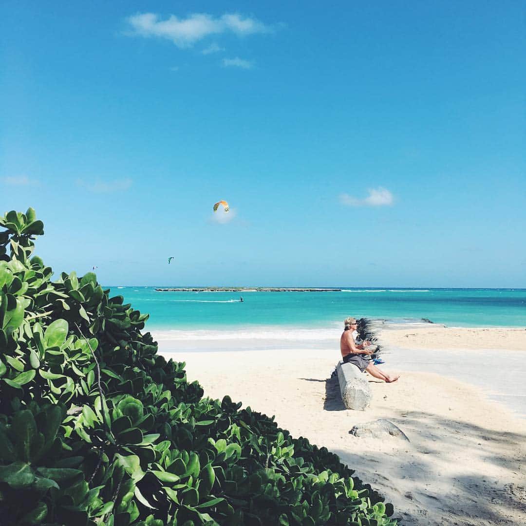 #RINKAgramHawaiiのインスタグラム：「真っ青なラニカイビーチ✨ . #rinkagramhawaii #rinkagram #beach」