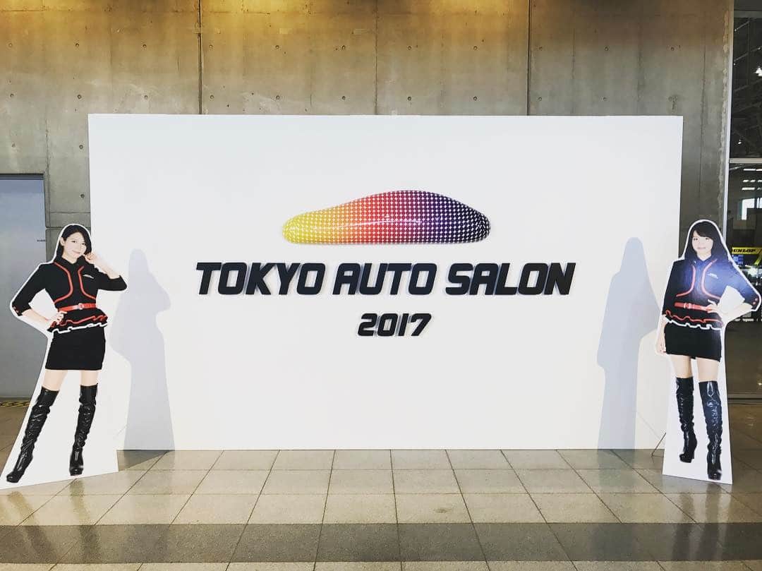 DJ MaRiaのインスタグラム：「TOKYO AUTO SALON 2017 開祭〜✨ こんなフォトブースも出来てたよ♡ TWSステージ楽しみにしててね😆✨ #tokyoautosalon #TWS #tokyoautosalon2017 #東京オートサロン2017 #東京オートサロン #幕張メッセ #dj #music #TAS2017」