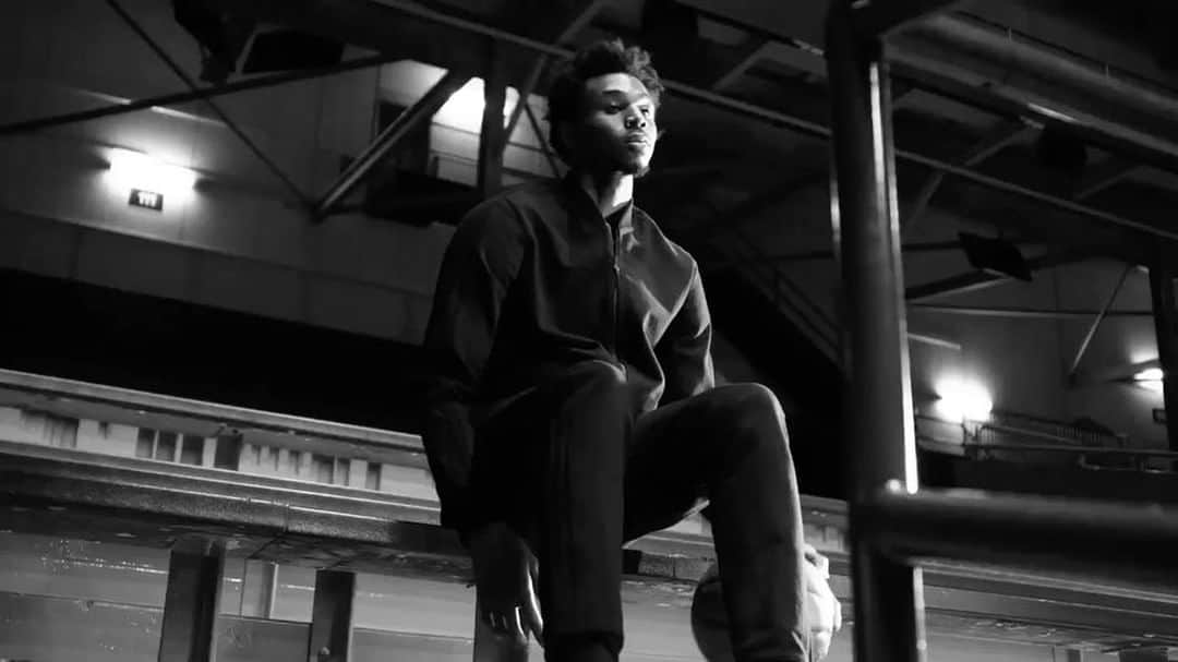 アンドリュー・ウィギンスのインスタグラム：「Made in Canada 🇨🇦 @adidas  @ReigningChamp #adidasReigningChamp」