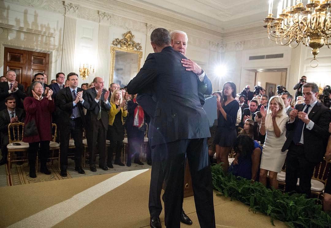 ピート・ソウザのインスタグラム：「What a moment yesterday when the President surprised Vice President Biden with the Presidential Medal of Freedom. With distinction.」