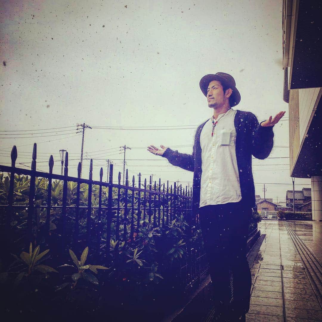 祖父江大輔のインスタグラム：「#初雪#積もってくれい#明日から合同自主トレ」