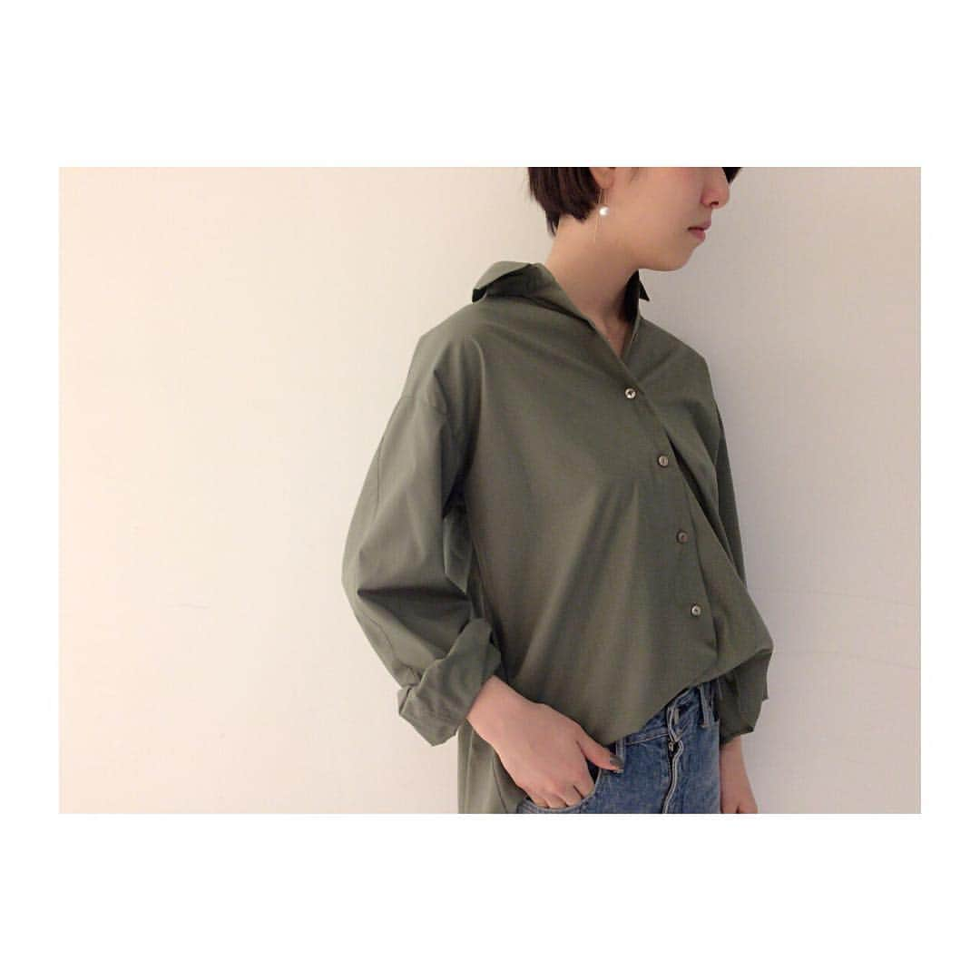 アミウさんのインスタグラム写真 - (アミウInstagram)「FIRM BROAD SHIRTS NO:26307041 Color:KHAKI,OFFWHITE  amiwshinjyuku03-6279-4604  #amiw#shirts#fashion #coordinate #2016aw #khaki」1月14日 18時56分 - amiwshop