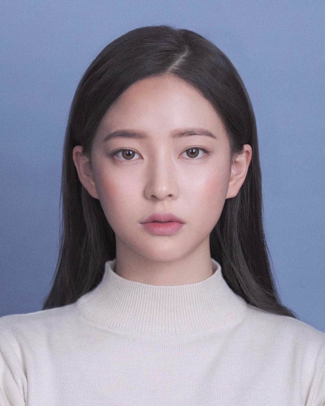イム・ボラさんのインスタグラム写真 - (イム・ボラInstagram)「예쁜 증명사진 감사해요🙏🏻💞」1月14日 22時00分 - 3.48kg