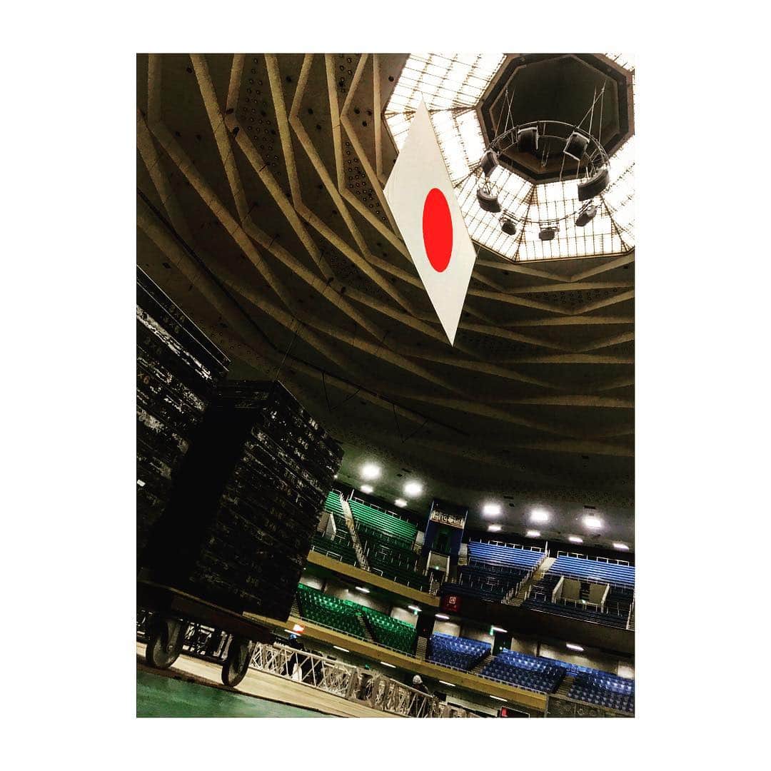 工藤大輝さんのインスタグラム写真 - (工藤大輝Instagram)「TOUR FINAL 日本武道館公演前夜。 #Da_iCE 実は僕達の武道館公演はもう始まっています。 設営スタッフの皆様に深い感謝とリスペクトを。」1月16日 1時59分 - da_ice_taiki