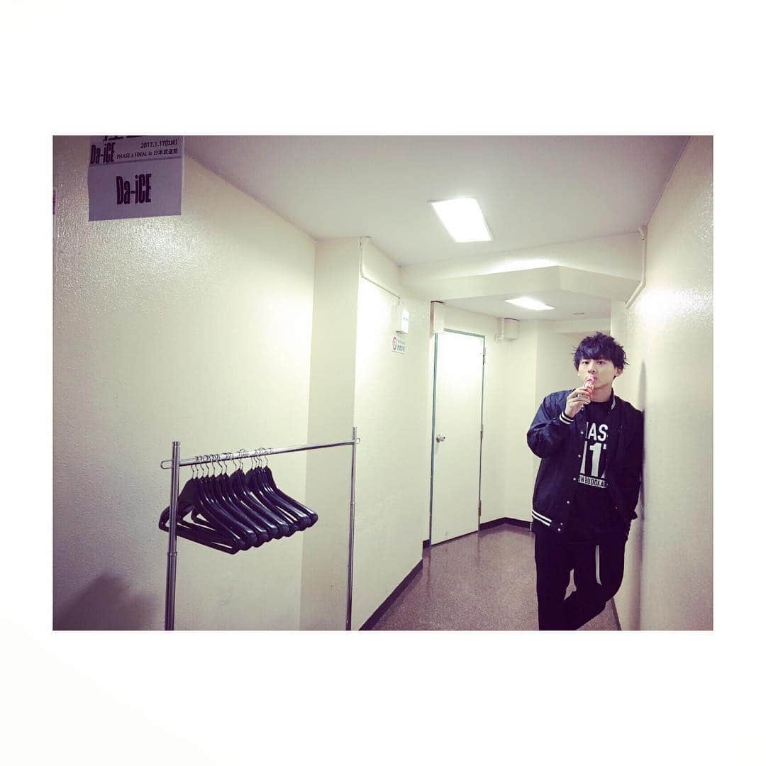 工藤大輝さんのインスタグラム写真 - (工藤大輝Instagram)「さぁもうすぐ武道館公演です。」1月17日 16時32分 - da_ice_taiki