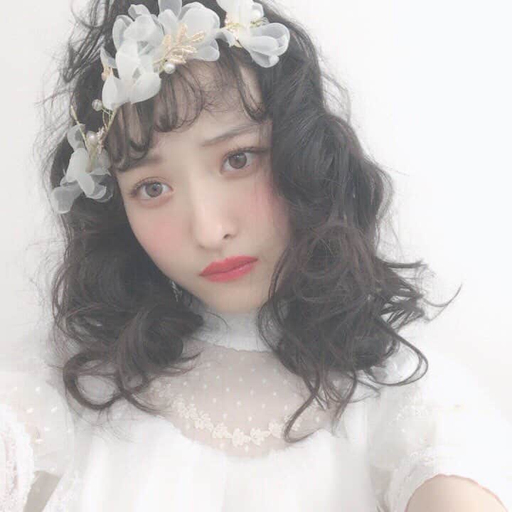 松野莉奈のインスタグラム：「今日はLARME026の発売日🌹 みなさんぜひぜひ見てねん😘😘 #LARME #LARME026 #発売日✨ #チェックするのだ〜〜😝」