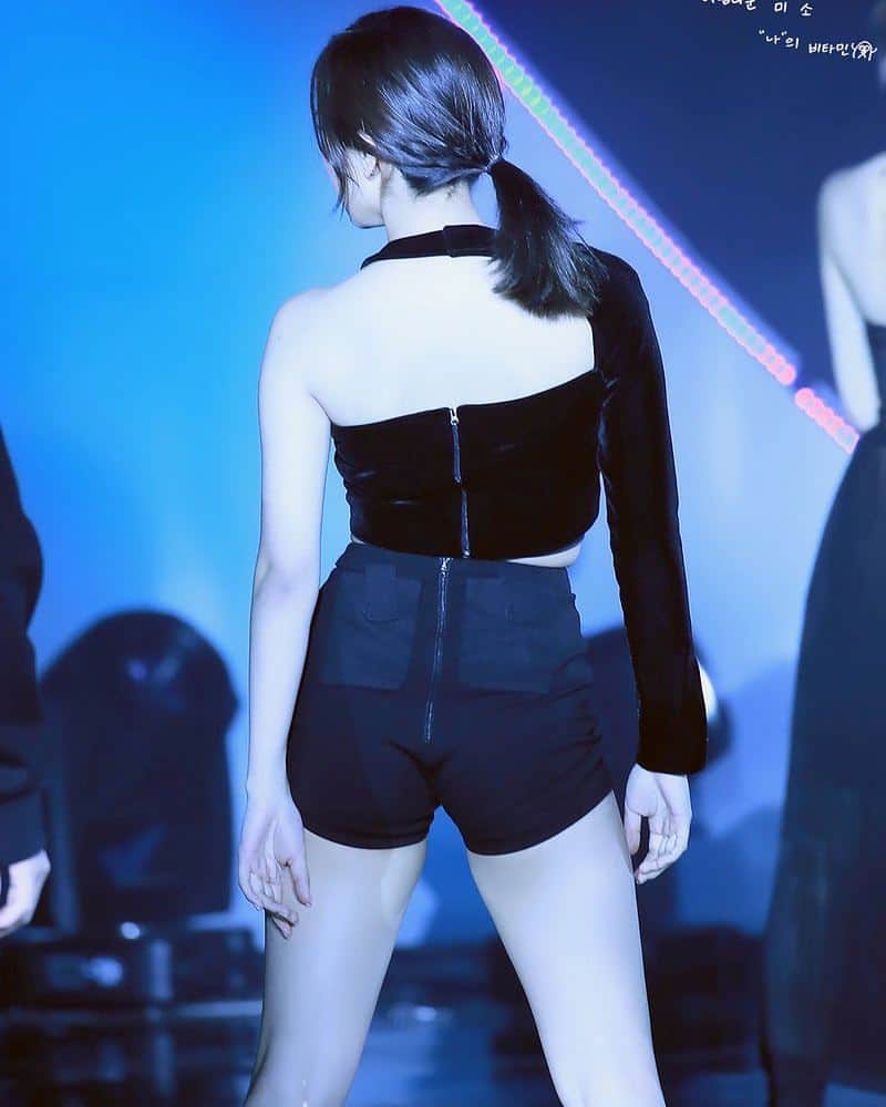 のインスタグラム：「161226| Mina - SAF 2016 SBS GAYO DAEJUN © SweetSmile0324 |」