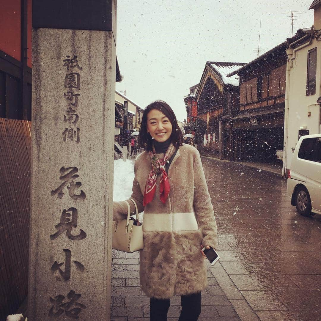 八木早希さんのインスタグラム写真 - (八木早希Instagram)「Snows in Kyoto❄︎#kyoto#hanamikoji#京都#花見小路」1月18日 0時30分 - sakiyagi