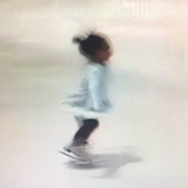 アナスタシア・カヌーシオのインスタグラム：「As you can see, from an early age in figure skating I learned that getting up is part of the process 😬 There's a lot of things that happen in skating (and life) that are out of your control. The #GetUp campaign isn't just about getting up when you fall down, it's about persevering when it feels like everything is against you. You can choose to let those situations get you down, or you can choose for them to empower you. Thanks to skating I've learned how to handle those tough situations and just, #GetUp.  Celebrate #NationalGetUpDay by sharing your #GetUp stories at WeGetUp.com @usfigureskating」
