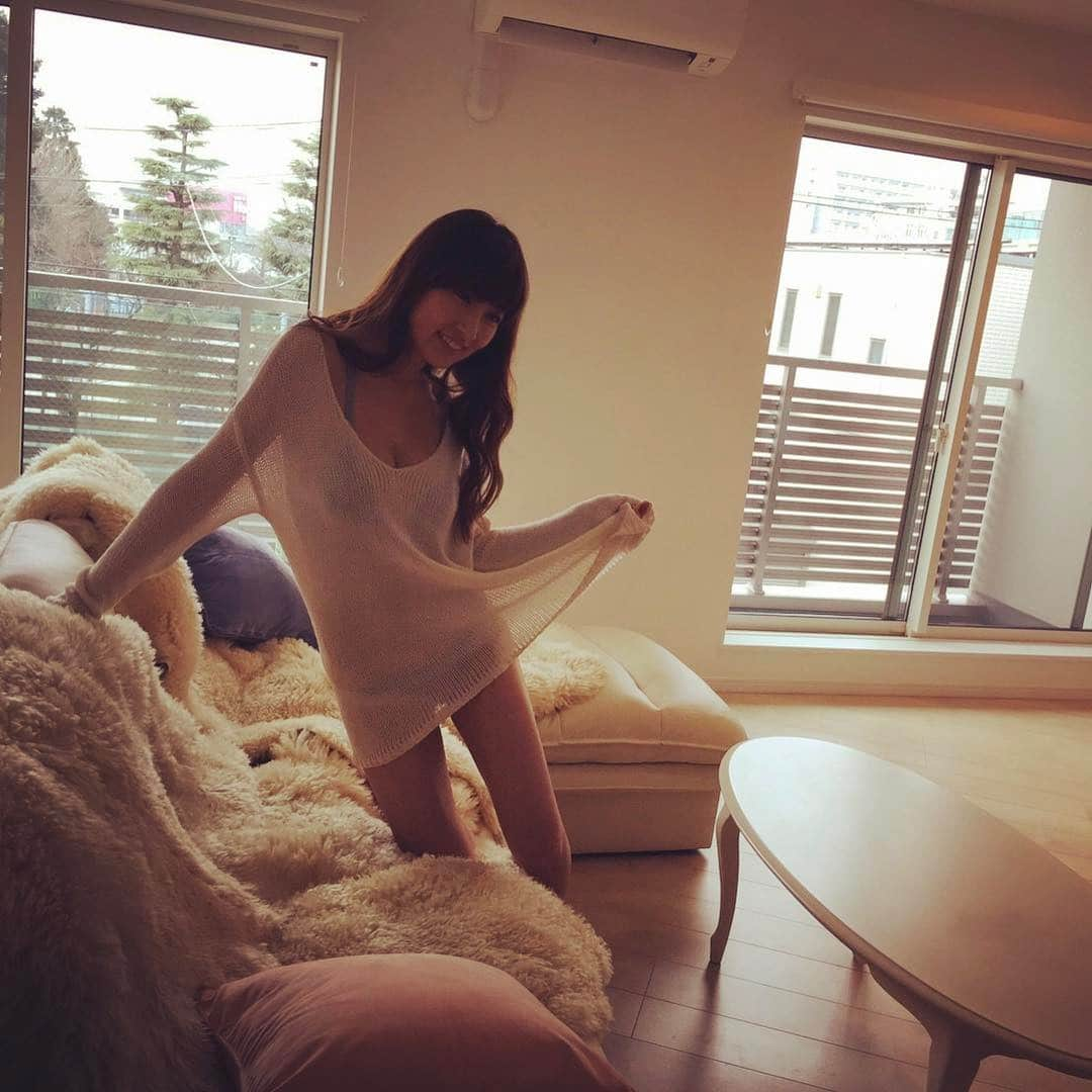 熊田曜子さんのインスタグラム写真 - (熊田曜子Instagram)「明日「アサ芸 secret」 表紙&巻頭&ポスター✨ 発売になるよ💘  #雑誌 #アサ芸 #secret #水着 #グラビア #ポスター #表紙 #巻頭 #photo #model #picture」2月2日 9時09分 - kumadayoko