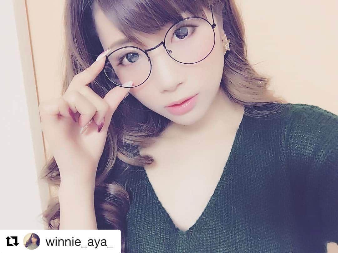 セレクトショップ8eightさんのインスタグラム写真 - (セレクトショップ8eightInstagram)「. . @winnie_aya_ 様が伊達メガネを紹介してくれました✨☺ Introduced glasses. 다테 안경을 소개해주었습니다 . ありがとうございます✨✨ . _________________________________ . #Repost @winnie_aya_ with @repostapp ・・・ くろぶちの伊達メガネは @never8.never8 様のもの🙆💓 こーゆーの探してたから 嬉しい🙈✨ きゃしゃで可愛いなあ😘  #セレクトショップ8eight #伊達メガネ #ブラック #kawaii . #ootd #followme #l4l #followalways #tagsforlikes #commentforcomment #instagood #instafashion #glasses #trend #プチプラ #お気に入り #メガネ #眼鏡 #お洒落 #여성패션 #니트 #코디 #목걸이 #액세서리 #8eightメガネ #8eightglasses」1月18日 22時15分 - select_shop_8eight