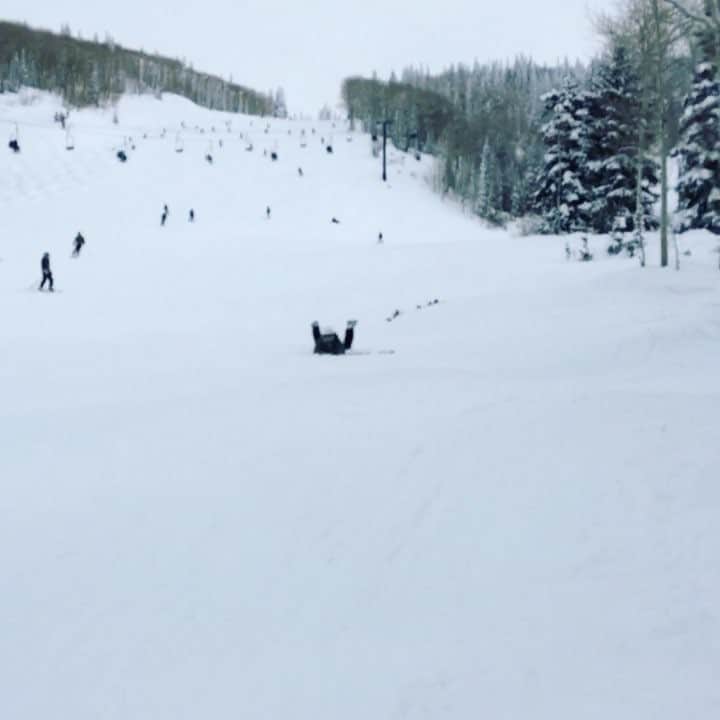 ペイジ・ローレンスのインスタグラム：「..... when you wanna be a bad ass SO BADLY but it's still only your 2nd day on skis..... #DangIt  #BellyFlop #SafetyThird #CowboyDownhill2017 #ThisWasntEvenMyWorstWreck (P.S. thanks @richmondchamp for clearly being so concerned for my well-being 🙄😝)」