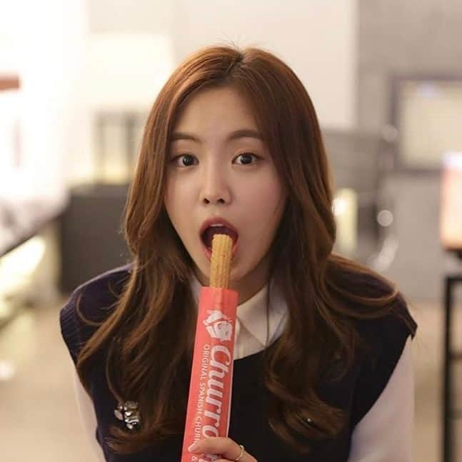 ソン・ナウンさんのインスタグラム写真 - (ソン・ナウンInstagram)「eat! 😋」1月22日 19時50分 - apinksonaeun