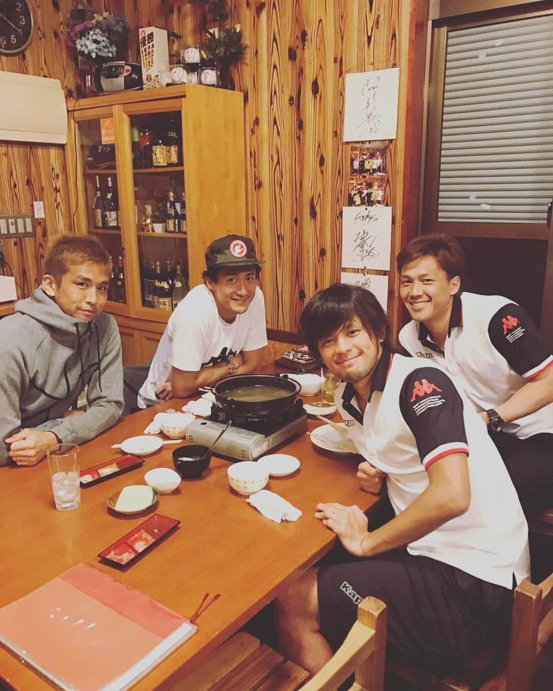 稲本潤一さんのインスタグラム写真 - (稲本潤一Instagram)「今日はアグー豚を食べにこのメンツで🐷🐷🐷 #石井謙伍 #ド天然キャラ #都倉賢 #雑学王 #上原慎也 #筋肉オバケ」1月22日 20時46分 - junichi_inamoto17