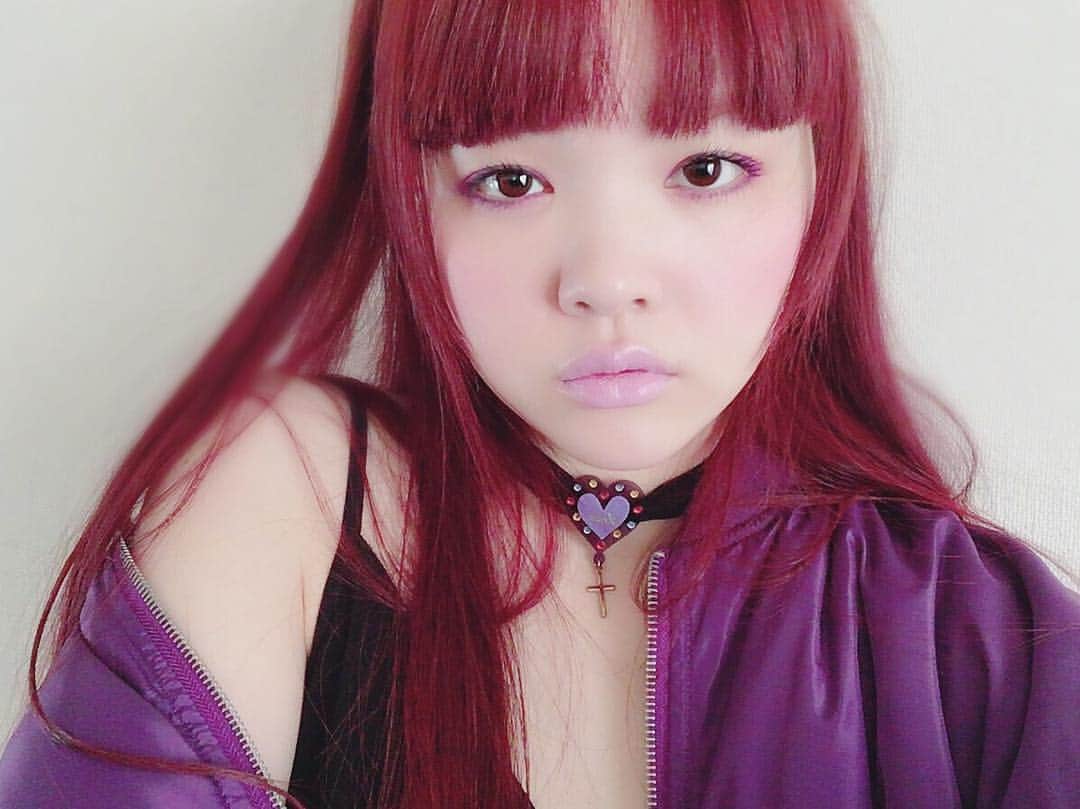 葛野未崎のインスタグラム：「ネオアンニュイ(💜)×(👿) . . . #today #me #misa #follow #followme #like4like #l4l #tagsforlikes #tflers #ootd #code #outfit #fashion #make #hair #셀카 #셀피 #셀스타그램 #얼스타그램 #뷰스타그램 #메이크업 #다이어트 #데일리룩 #팔로우 #친구해요 #未崎 #葛野未崎 #ネオギャル #アンニュイ」