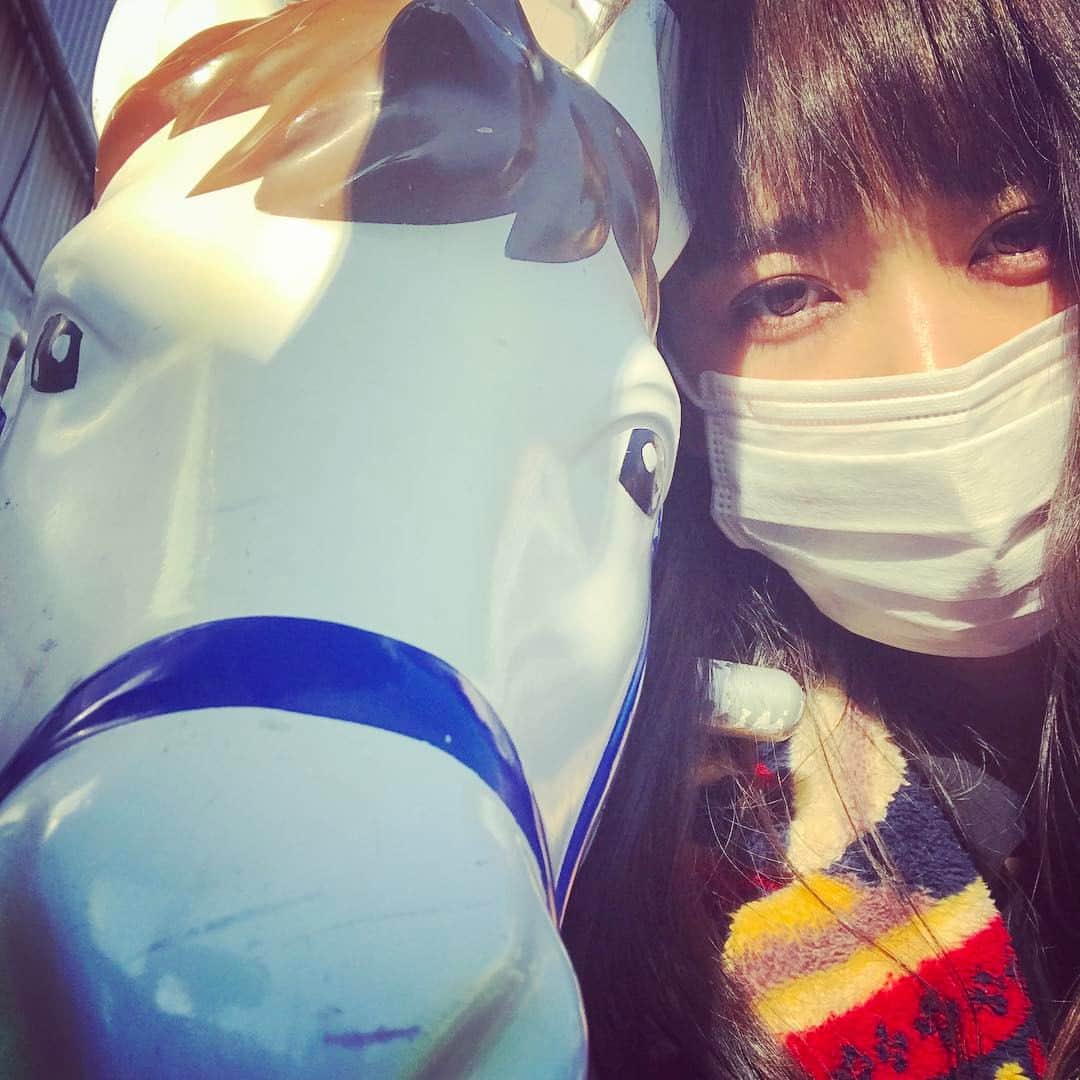小林夏子さんのインスタグラム写真 - (小林夏子Instagram)「ふたりでセルフィー  #ponny #hourse #shooting #portrait  #asakusa #nostalgic」1月22日 21時27分 - natsuko.0803