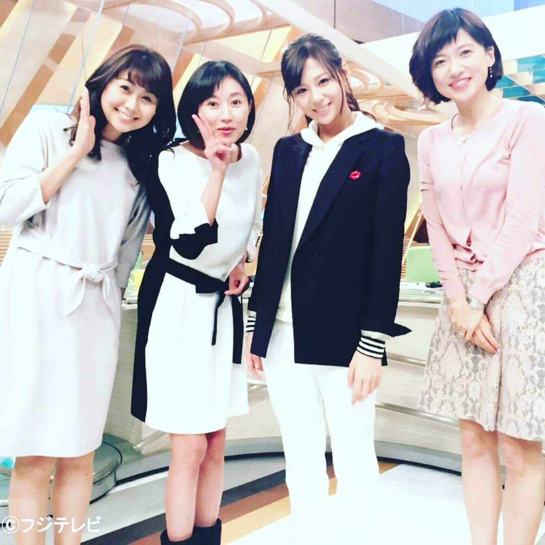 フジテレビ「とくダネ！」のインスタグラム：「新月９ドラマ「突然ですが、明日結婚します」×とくダネ！ 女子4人が並んでスタジオが春めきました 西内まりやさんのジャケットの袖の使い方に注目♪ #突然ですが明日結婚します #西内まりや #山村隆太 #flumpool #とくダネコーデ #菊川怜 #梅津弥英子 #山中章子 #アナウンサー #とくダネ #月9 #ドラマ #フジテレビ #fujitv」